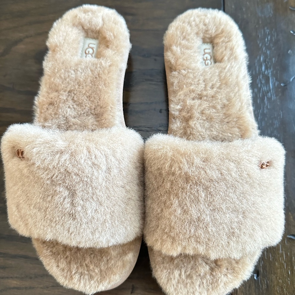 UGG Women's Cozy Beige Slippers